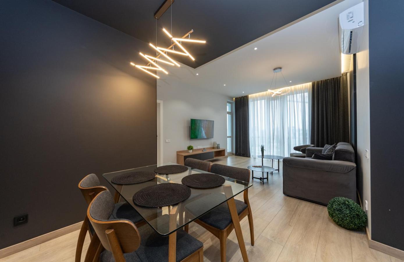 Royal Tower Residence Big Vip Apartment In Center Floor 27 Kiev Extérieur photo