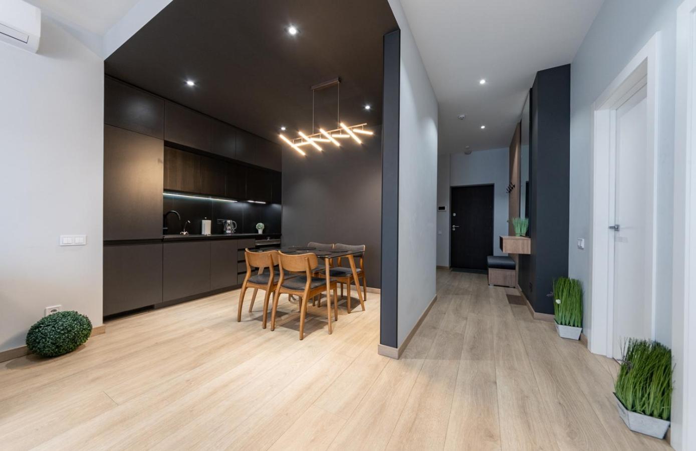 Royal Tower Residence Big Vip Apartment In Center Floor 27 Kiev Extérieur photo