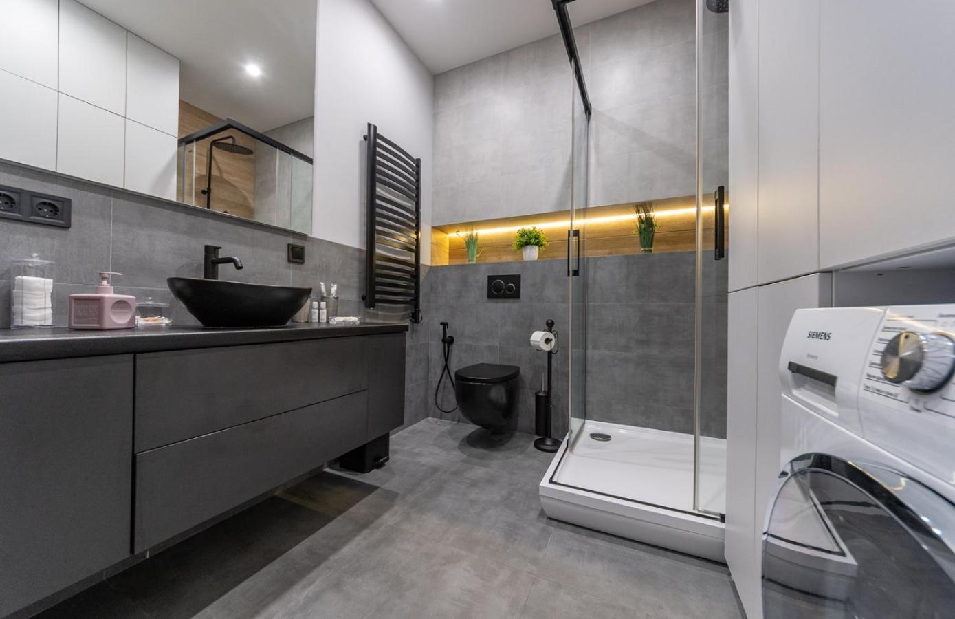 Royal Tower Residence Big Vip Apartment In Center Floor 27 Kiev Extérieur photo