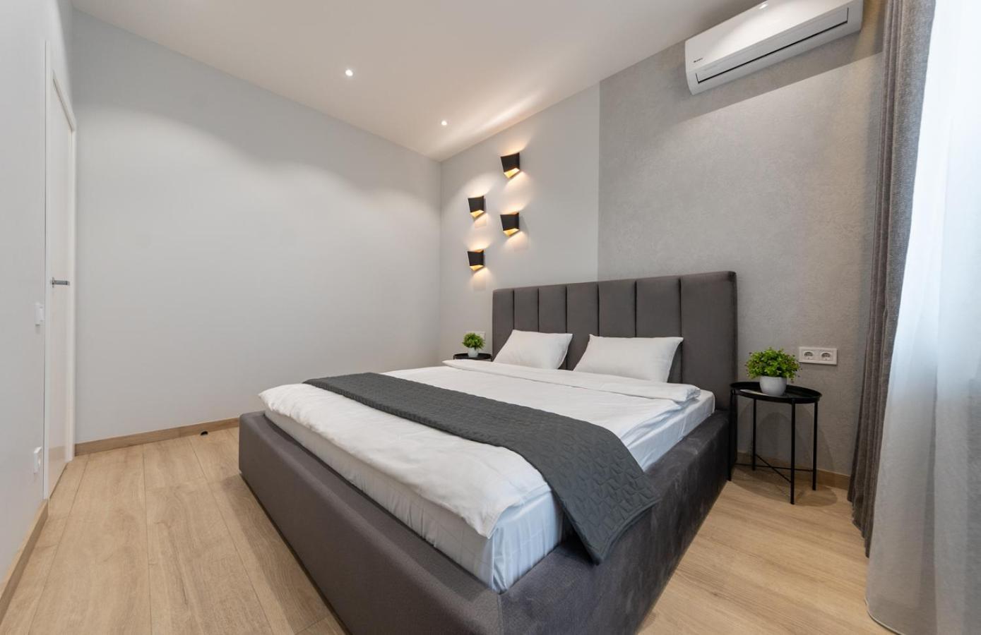 Royal Tower Residence Big Vip Apartment In Center Floor 27 Kiev Extérieur photo