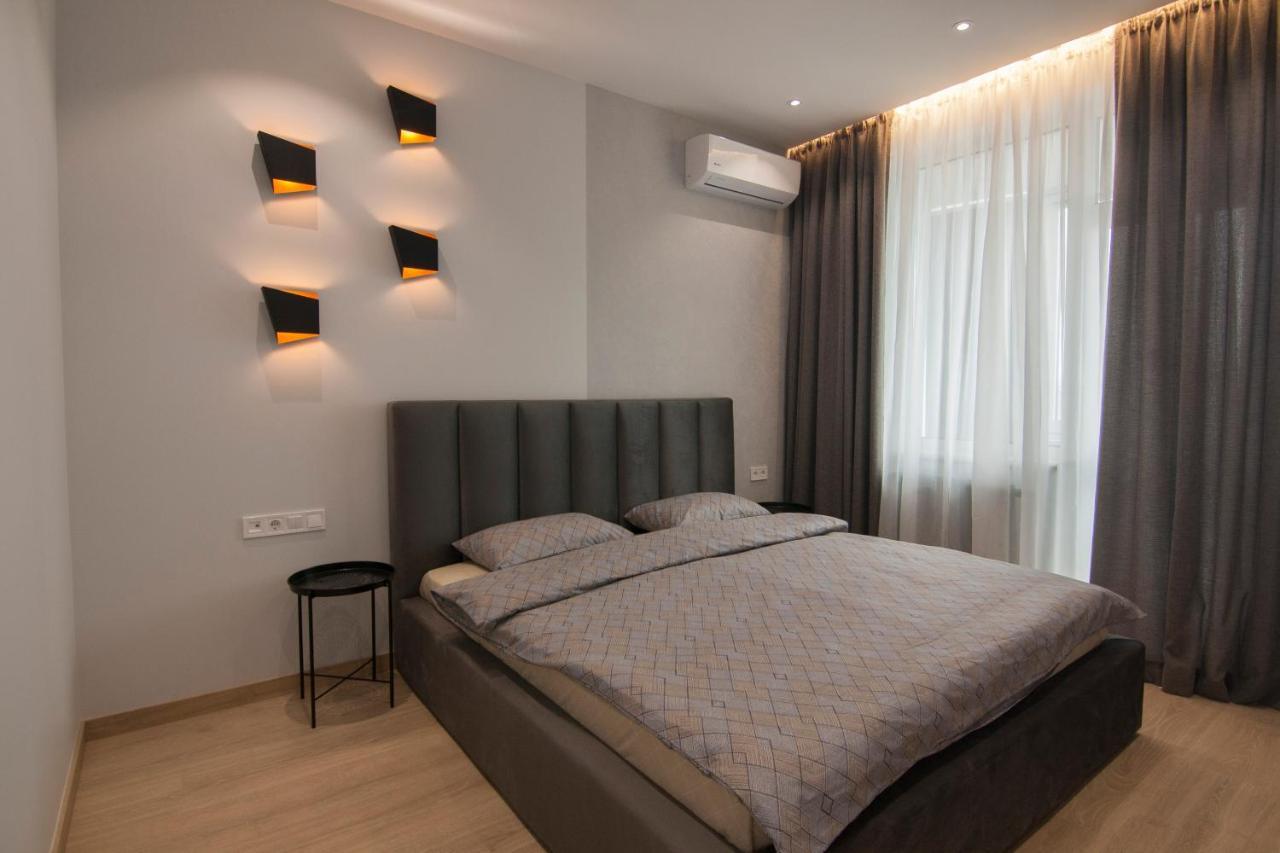 Royal Tower Residence Big Vip Apartment In Center Floor 27 Kiev Extérieur photo