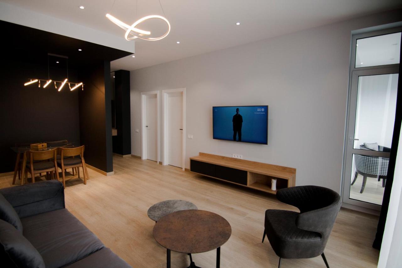 Royal Tower Residence Big Vip Apartment In Center Floor 27 Kiev Extérieur photo