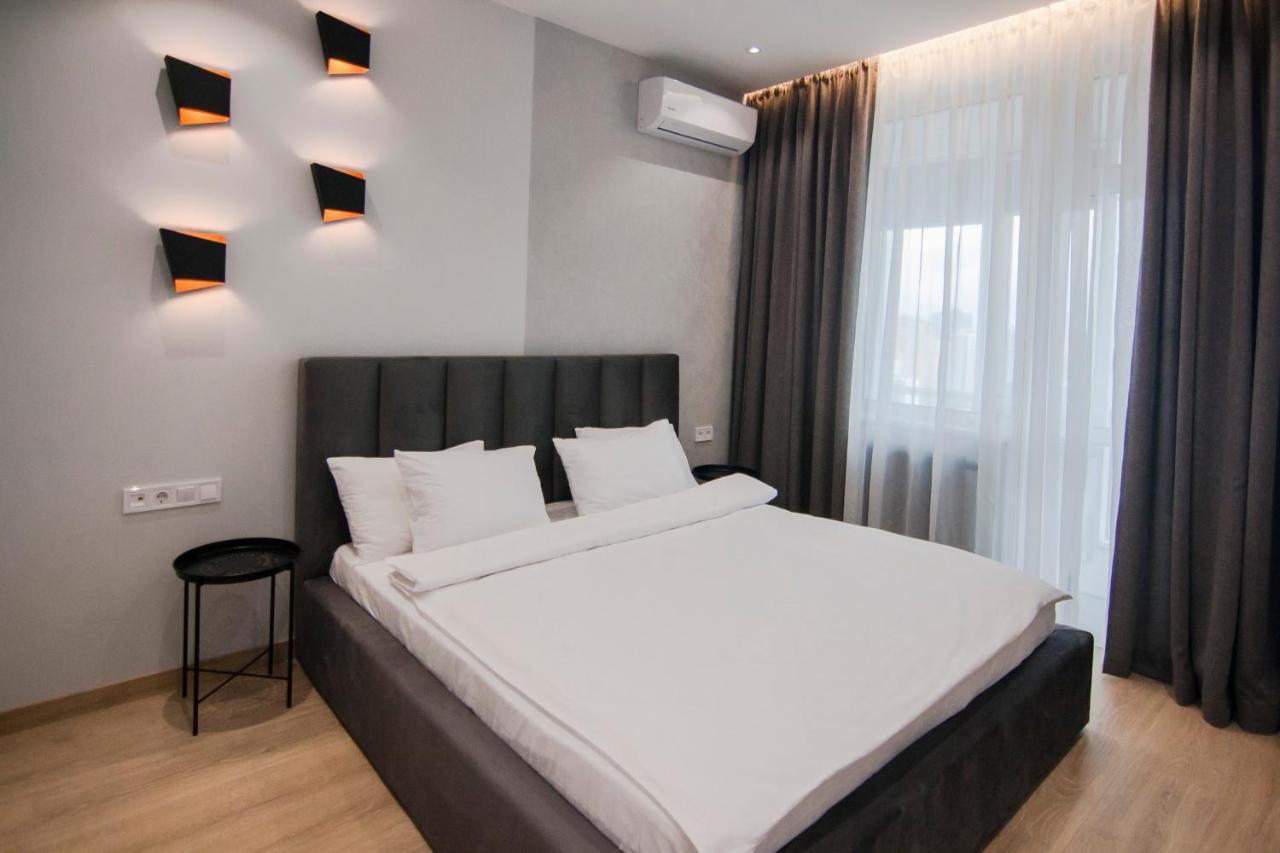 Royal Tower Residence Big Vip Apartment In Center Floor 27 Kiev Extérieur photo